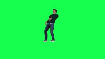 ein Mann mit ein normal sportlich Körper im Grün Bildschirm mit hoch Höhe und lange Waffen video