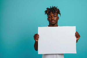 ai generado joven negro hombre participación blanco impresión firmar foto