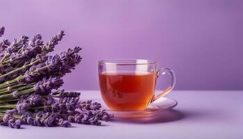 ai generado lavanda caliente té en pastel lila antecedentes. natural flor bebida para Mañana bueno ánimo, Copiar espacio foto