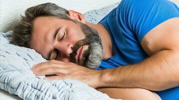 ai generado un persona dormido pacíficamente en un cama con cerrado ojos y un relajado expresión. generativo ai foto