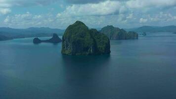 aérien drone de pinagbuyutan île video