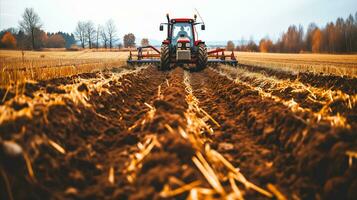 ai generado un granjero es arada su campo con un tractor. generativo ai foto