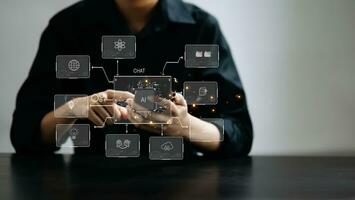 hombre utilizando charla larva del moscardón en teléfono inteligente inteligencia ai. charla con ai artificial inteligencia, desarrollado por abierto generar. robot en en línea sistema. foto