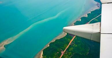 aéreo ver de el serie de islas en batam, riau islas foto