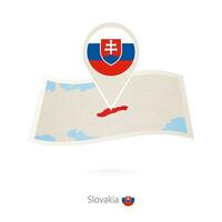 doblada papel mapa de Eslovaquia con bandera alfiler de Eslovaquia. vector