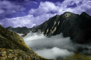 montaña paisaje de el stubai Alpes foto