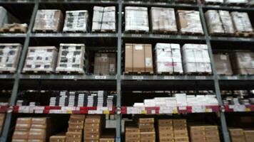 plank in lading bevat van Product Aan pallet video