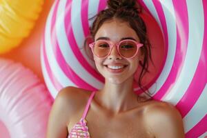 ai generado contento niña posando con inflable piscina anillo verano divertido foto