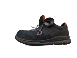 Low safety shoes for work and construction- png