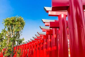 atracciones turísticas torii o arco japonés en el norte de tailandia y punto de referencia en la tierra de hiroki foto