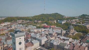 aérien ville lviv, Ukraine. européen ville. populaire zones de le ville. dominicain video