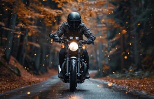 ai generado hombre montando motocicleta mediante el bosque foto