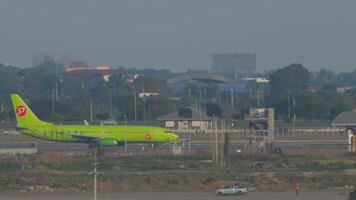 boeing 737 de s7 aerolíneas rodaje video