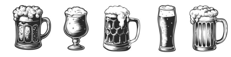 conjunto de cerveza anteojos, tazas, cinta, botella, y brincar. Clásico vector grabado ilustración para web, pub, póster, invitación a fiesta. mano dibujado diseño elemento aislado en blanco antecedentes.