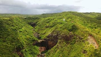 Kaskaden von Wasserfälle Tamarin Insel von Mauritius. Antenne Sicht. Sieben Kaskaden von Tamarin Wasserfälle. Aussicht von Natur. Tierwelt video