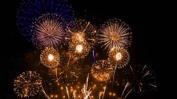 fuegos artificiales espectáculo. nuevo años víspera celebracion v41 video