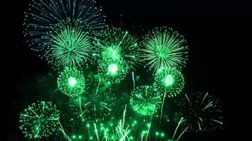 fuegos artificiales espectáculo. nuevo años víspera celebracion v34 video