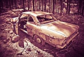 abandonado antiguo coche foto