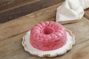 Green Bean Pudding with Pink Color, Puding Hunkwe with Pacar Cina photo