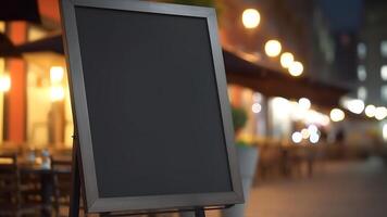 ai generado blanco negro restaurante tienda firmar o menú tablero cerca el Entrada de calle café a noche, neural red generado imagen foto