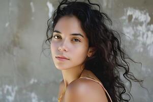 ai generado simplemente hermosa abrazo natural mujer belleza con un Fresco primavera bandera foto