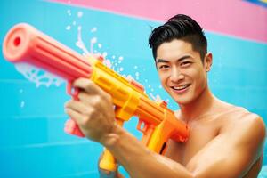 ai generado un hombre jugando agua pistola a Songkran día con generativo ai foto