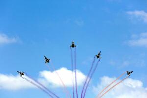 F 16 quejarse y agosto Primero acrobático equipo pilotos foto