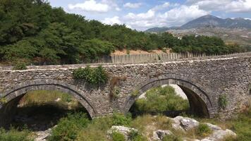 mesi pont dans shkoder, Albanie par drone 6 video