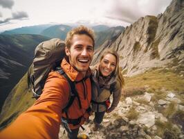 ai generativo contento Pareja tomando un selfie excursionismo montañas exitoso caminantes en el parte superior de el pico sonriente a cámara foto