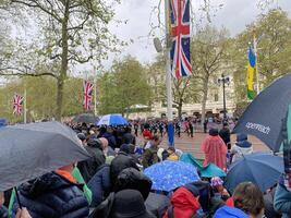 Londres en el Reino Unido en 5 5 mayo 2023. personas asistiendo el coronación de Rey Charles iii foto