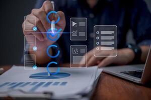 empresario Lista de Verificación reporte márketing tarea solicitud en línea y cuestionario información, base de datos documento gestión, digital tecnología proceso foto