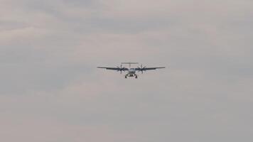 Turboprop aircraft approaching video