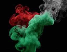 ai generado verde rojo fumar en negro antecedentes. generativo ai. foto