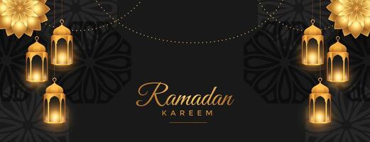 hermosa Ramadán kareem amplio bandera en negro y dorado estilo vector