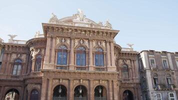 antigo Palácio arquitetura dentro Catânia, Sicília video