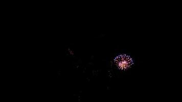 Explosion von Feuerwerk zum Neu Jahr im Bangkok video
