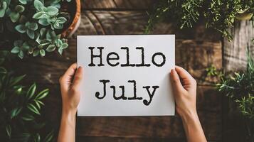 ai generado manos participación un tarjeta con el palabra Hola julio en de madera antecedentes foto