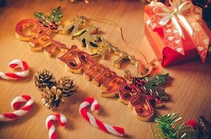 alegre Navidad saludo mensaje en de madera antecedentes foto