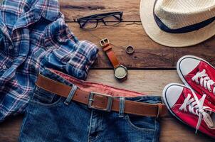 ropa y accesorios para hombres - tono Clásico foto