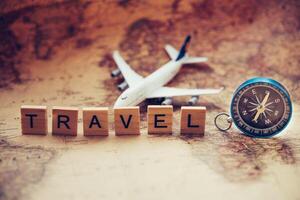 turismo planificación y equipo necesario para el viaje y palabra viaje foto
