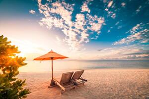 romántico playa escenario, verano vacaciones o Luna de miel antecedentes. viaje aventuras puesta de sol paisaje de tropical isla playa. foto