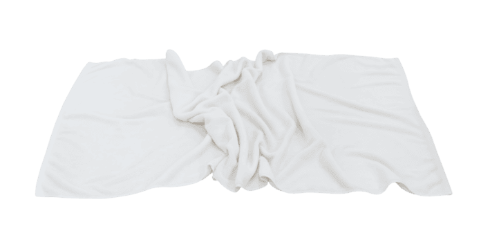 bianca spiegazzato asciugamano dopo uso isolato con ritaglio sentiero nel png file formato