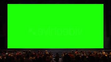 demostración el película en cine o teatro pantalla personas en sillas verde pantalla video