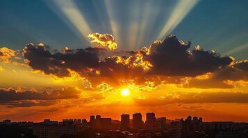 ai generado maravilloso foto de puesta de sol terminado ciudad horizonte. el Dom es parcialmente oscurecido por nubes, fundición un formación de dorado rayos a través de el cielo ai generado