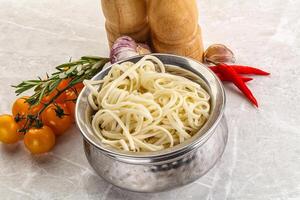 tradiciona asiático cocina - udon fideos foto