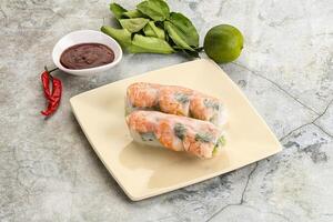 Vietnamese spring roll with prawn photo