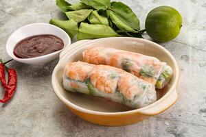 Vietnamese spring roll with prawn photo