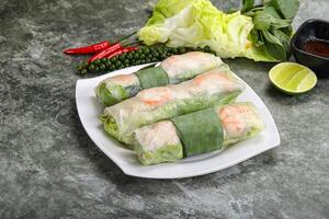 Vietnamese Spring Roll with shrimps and vegetables photo