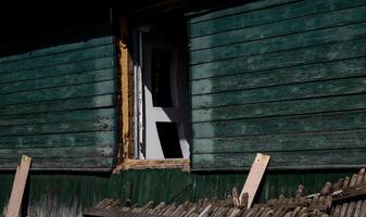 old abandoned house photo