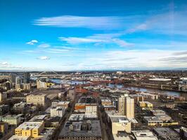 puntos de vista de Portland desde un alto punto en el ciudad. ver desde el ventana de el Portland ciudad parrilla Mariscos restaurante. foto
